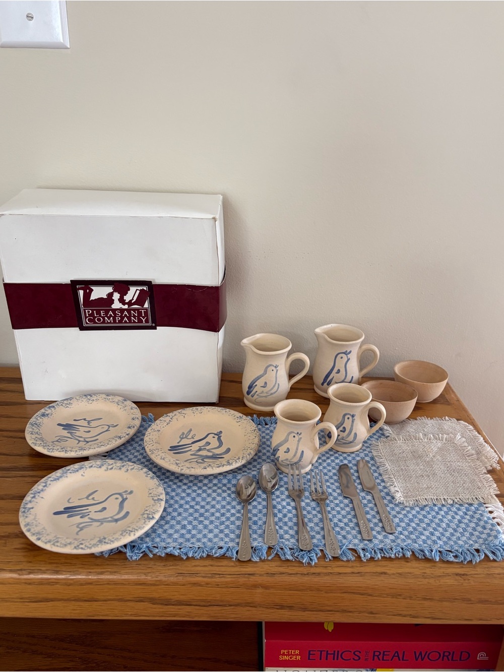 Kirsten Larson pottery set - Rowe Pottery